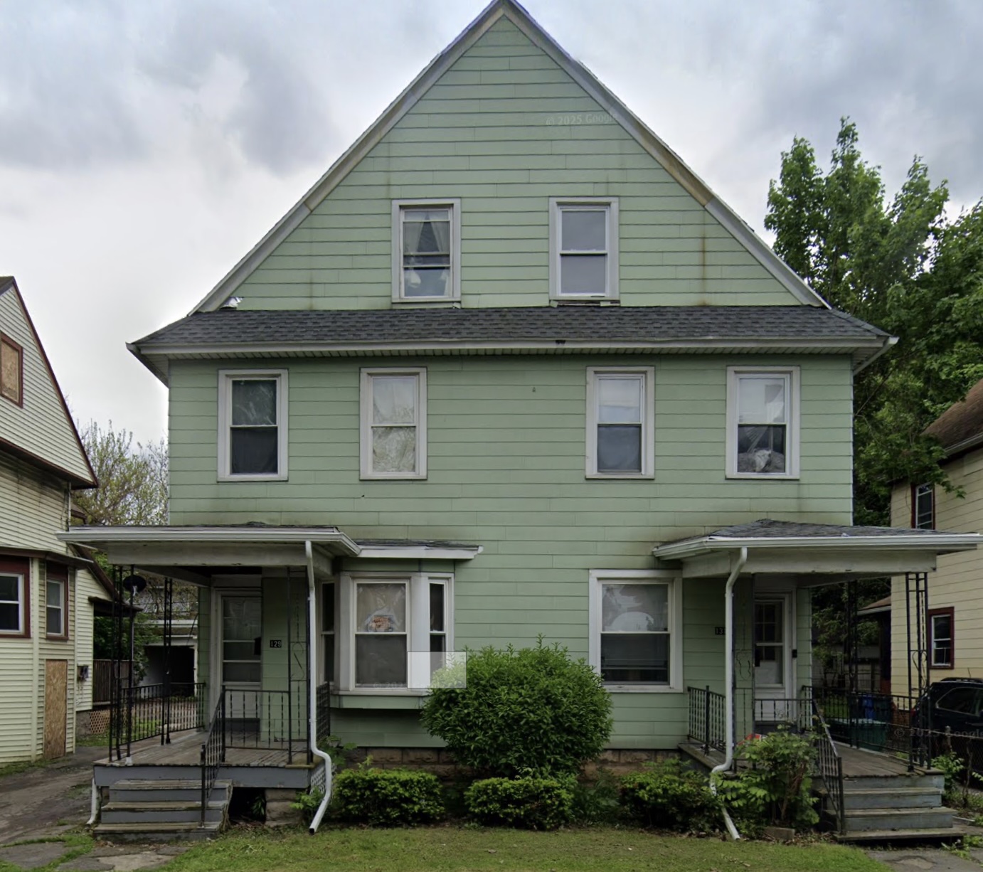 129 Flower City Park (Side By Side Apartment) - $1,295 Per Month Rent